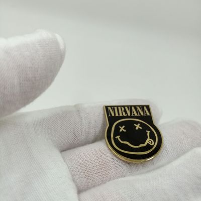 草莓音樂節金屬徽章、美國nirvava樂隊粉絲胸章、琺瑯工藝胸章、
